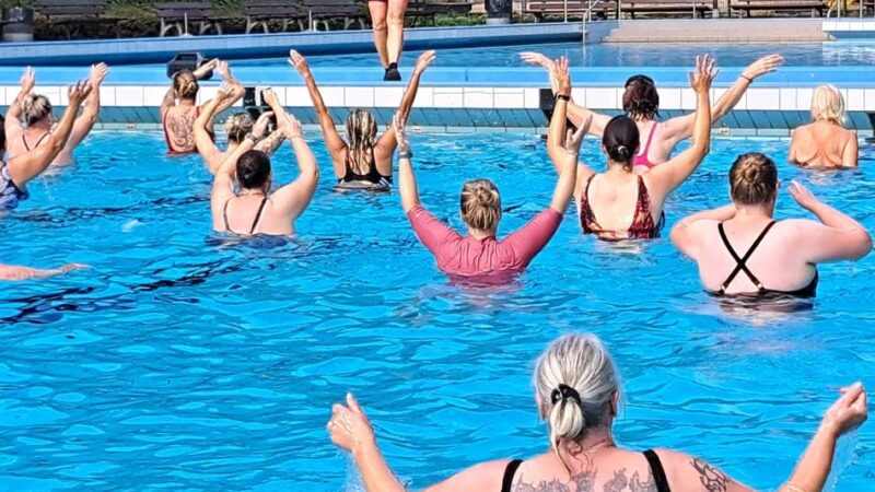 Freibad in Wermelskirchen-Dabringhausen: Im Freibad herrscht Clubstimmung