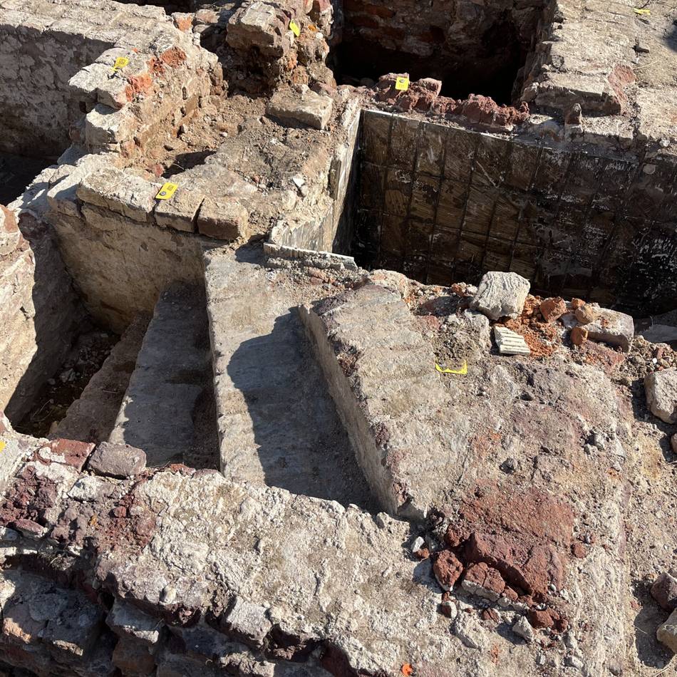 Wohnbebauung folgt: Archäologen graben bei Mamm Polders Hinterm Engel