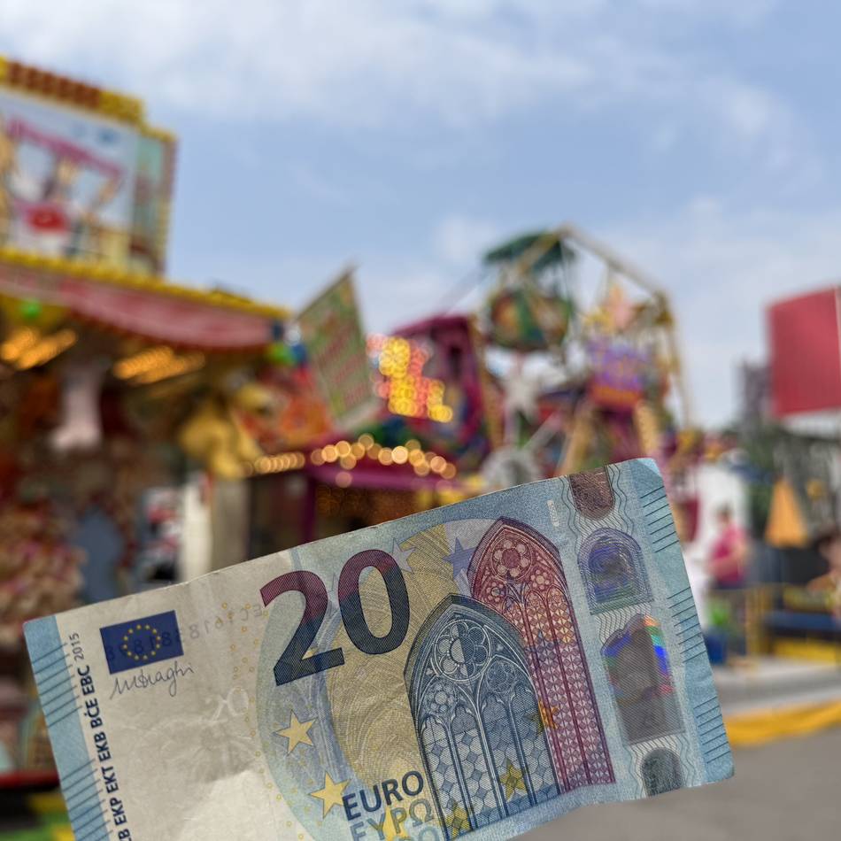 Kirmes in Kleve: Mit 20 Euro auf der Kirmes? „Man fragt sich, wie Familien mit mehreren Kindern das manchen“