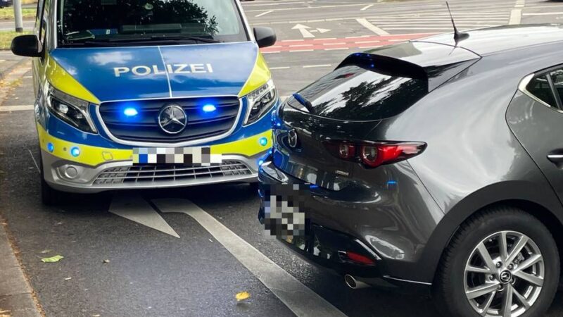 Schwerpunkteinsatz in Mönchengladbach: Polizei wegen gefährlicher Körperverletzung und Betäubungsmitteln im Einsatz
