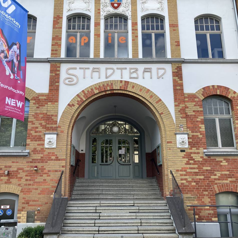 Revision in Viersens Jugendstilbad: Zu Besuch im leeren Stadtbad