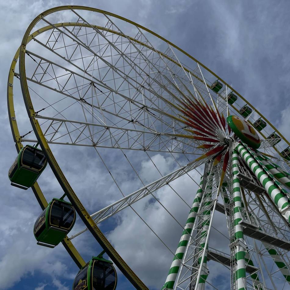 Rheinkirmes Düsseldorf 2025: Nach zehn Tagen Volksfest – Schausteller bauen die Rheinkirmes ab