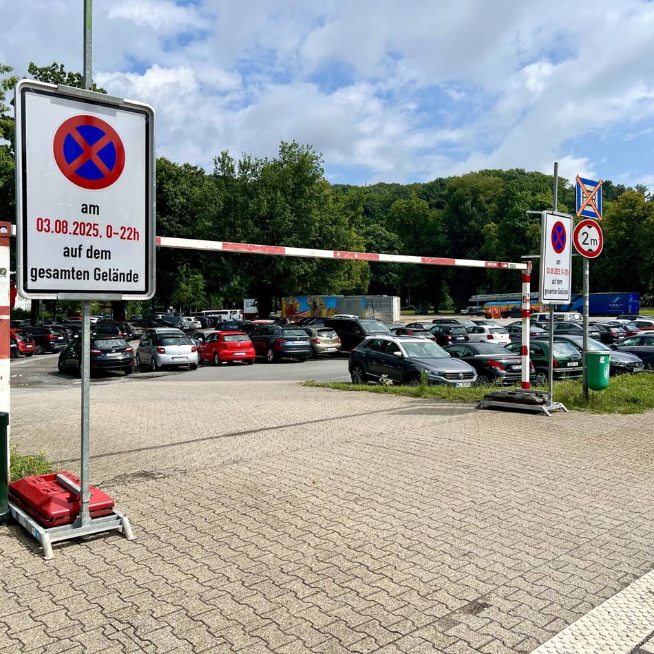 Dauerstreit in Düsseldorf: Flughafen-Parker am Wald bleiben ein Ärgernis