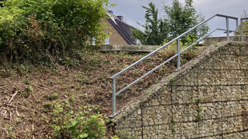 Bahnstrecke in Kapellen: Bahn begründet Grünschnitt nach Sicherheitsbedenken
