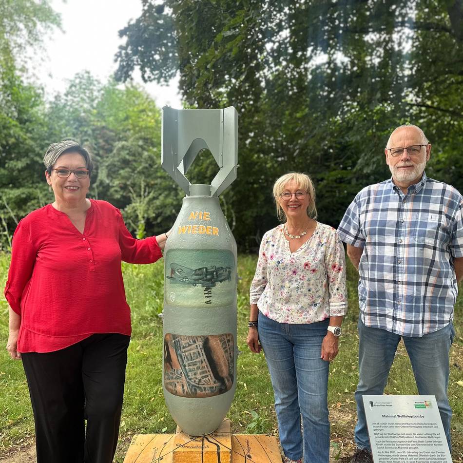 Doppel-Jubiläum im Orkener Park: Der einzige Park, wo eine Weltkriegsbombe auf einem Bunker steht