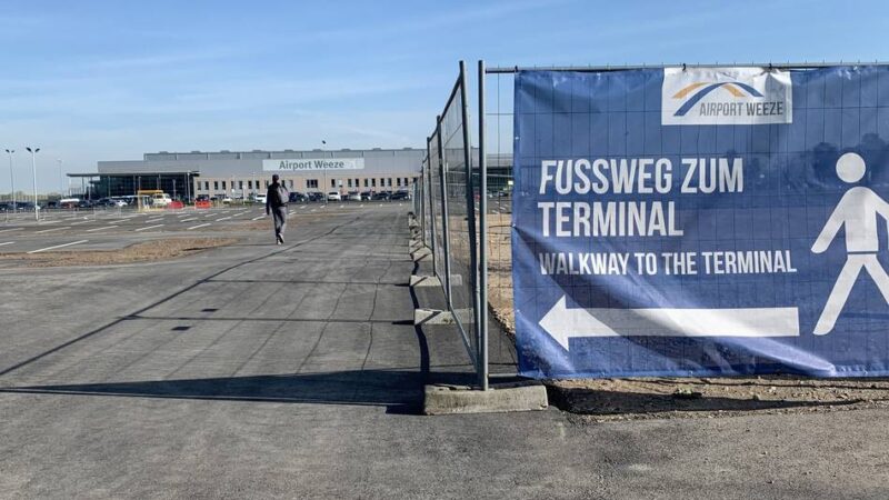 Flughafen expandiert weiter: Zu den Sommerferien 1400 neue Parkplätze am Airport Weeze