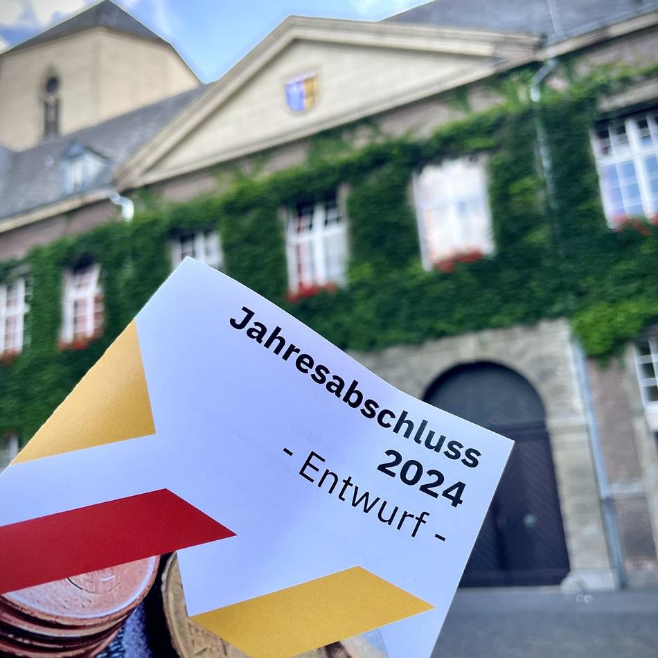 Finanzlage in Mönchengladbach: Haushaltsabschluss 2024 fällt überraschend positiv aus