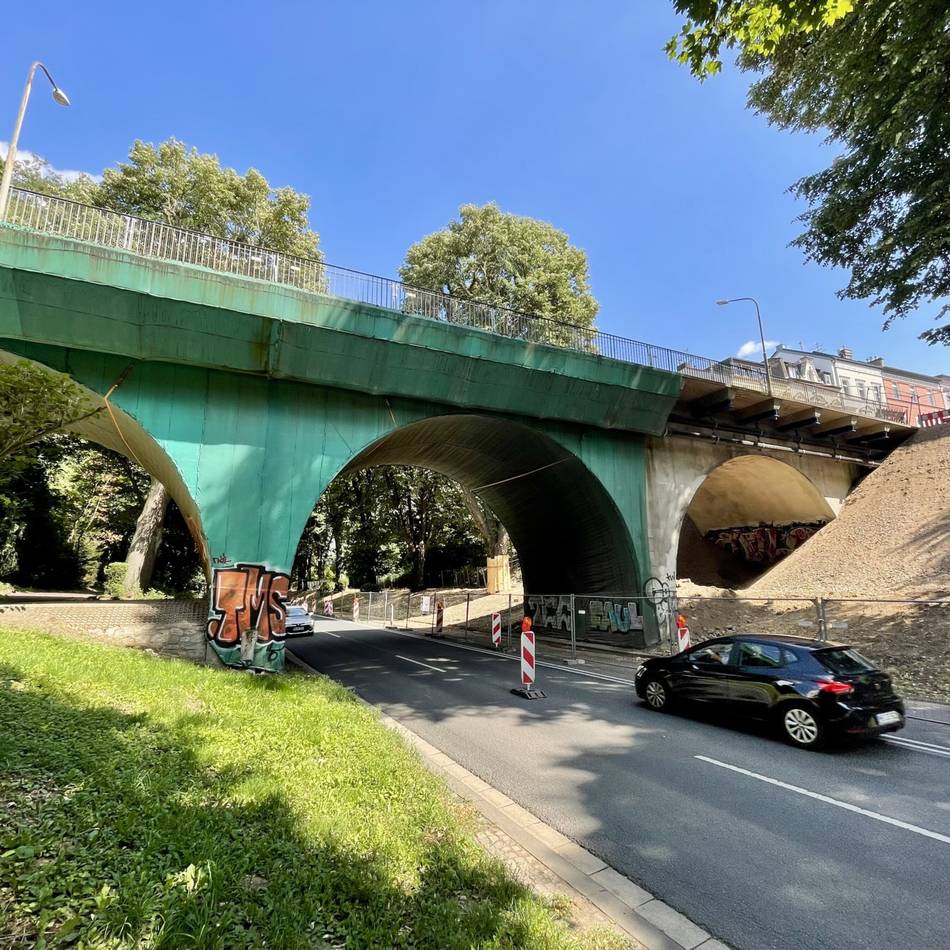 Hermann-Piecq-Anlage in Mönchengladbach: Neubau der Bettrather Brücke führt mehrfach zu Vollsperrungen