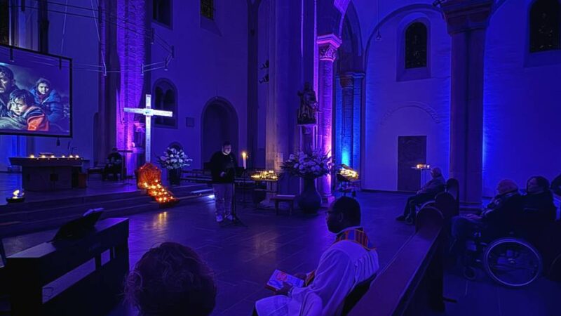 Ein Blick hinter die Kulissen in Dormagen: Offenes Messdienen – Kirche trifft Community