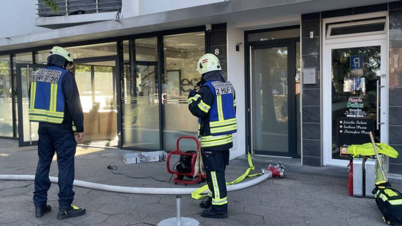 In der Dinslakener Innenstadt: Feuerwehr löscht Kellerbrand – keine Verletzten