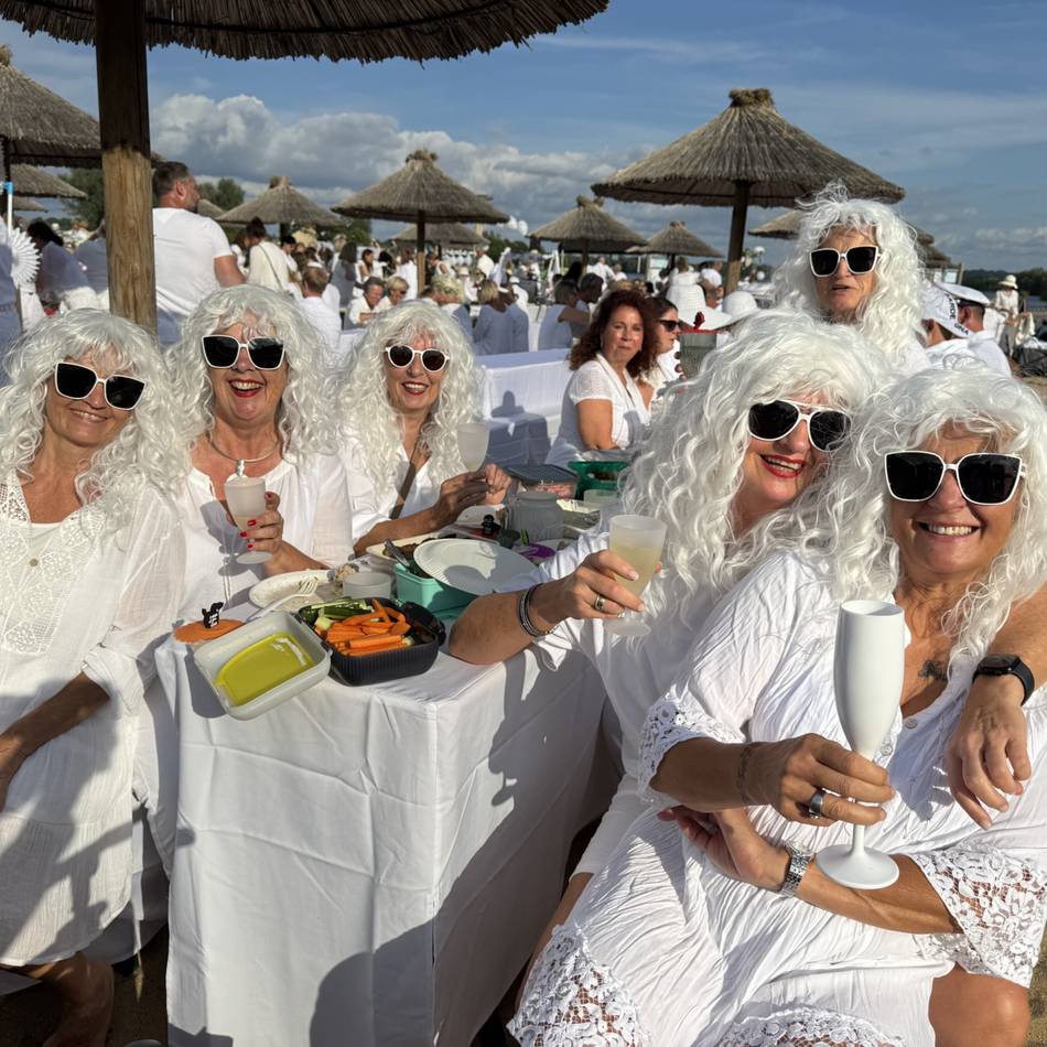 White Dinner an der Xantener Südsee: Ein Sommerabend ganz in Weiß – „das Ambiente ist der Knaller“
