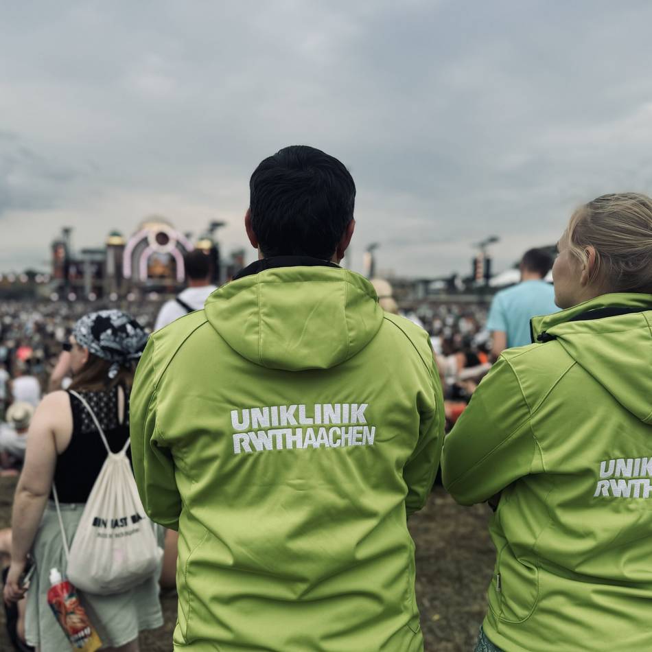 Uniklinik Aachen mit besonderem Projekt: Test bei Parookaville – ärztliche Sprechstunde in der Klokabine