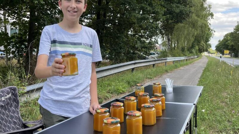 13-Jähriger aus Uedem: Frank übt sich in den Ferien mit Marmelade als Geschäftsmann