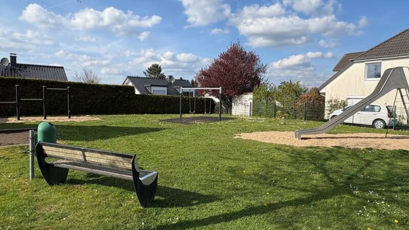 Hückeswagens Spielplätze: „Spielplatz der Woche“: Max-Bruch-Straße 1