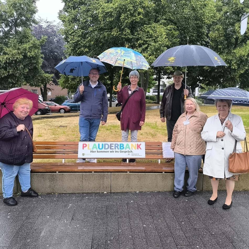 Angebot in Dormagen: Platz nehmen auf der Plauderbank