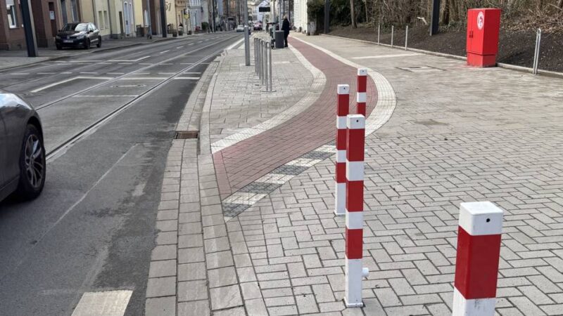 Mobilität in Düsseldorf : Ludenberger Straße bleibt für Radfahrer ein Albtraum