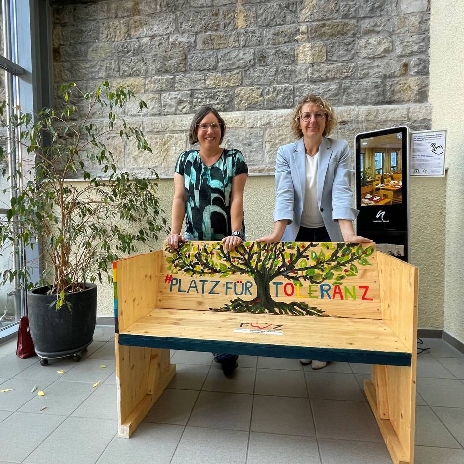 Mettmann hat einen besonderen Sitzplatz zurück: Platz nehmen und ein Zeichen für Toleranz setzen