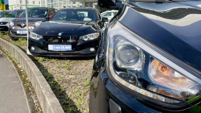 Gebrauchtwagenmarkt in Wermelskirchen: „Die allgemeine Kaufzurückhaltung gilt nach wie vor“
