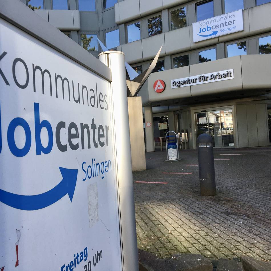 Bürgerbüros und Jobcenter betroffen: IT-Probleme legen Teile der Stadtverwaltung Solingen lahm