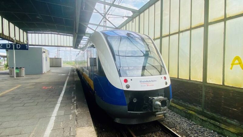 Zug von Xanten nach Duisburg: Warum bei der RB 31 Türen und Toiletten so oft kaputt sind