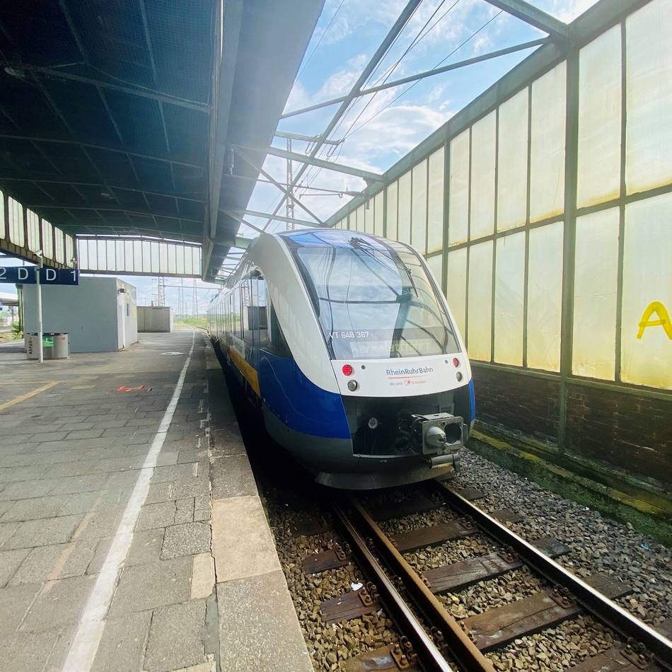 Zug von Xanten nach Duisburg: Warum bei der RB 31 Türen und Toiletten so oft kaputt sind