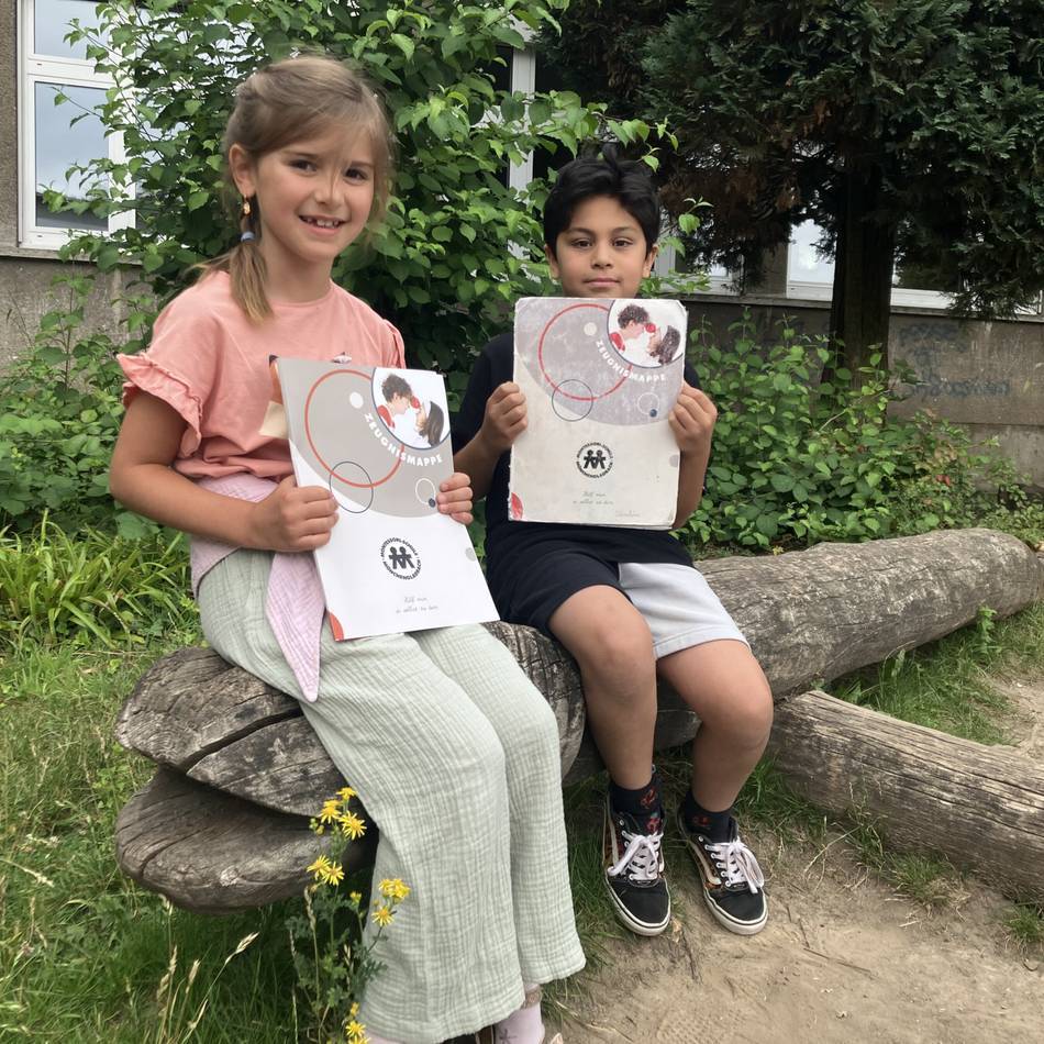 Montessori-Grundschule Mönchengladbach: Schulferien in NRW – Ein erstes und ein letztes Zeugnis