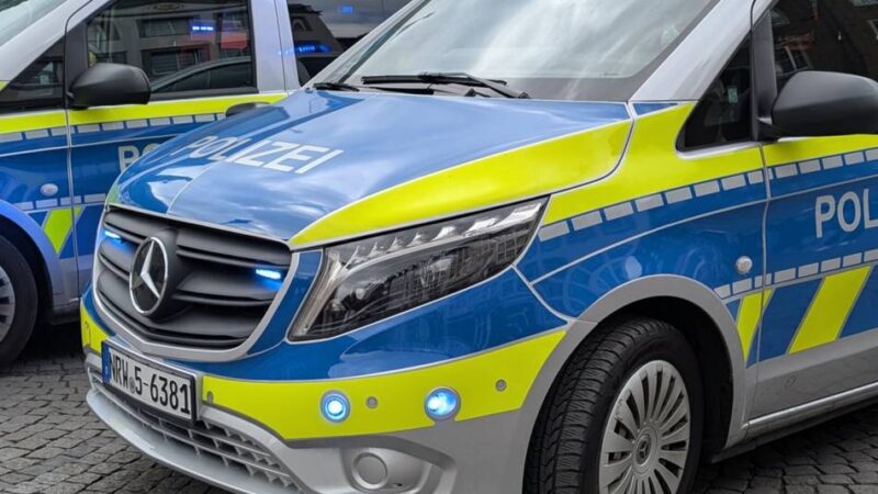 Vorfall in Düsseldorf-Heerdt: Unbekannte attackieren Seniorin und reißen ihr Ketten vom Hals