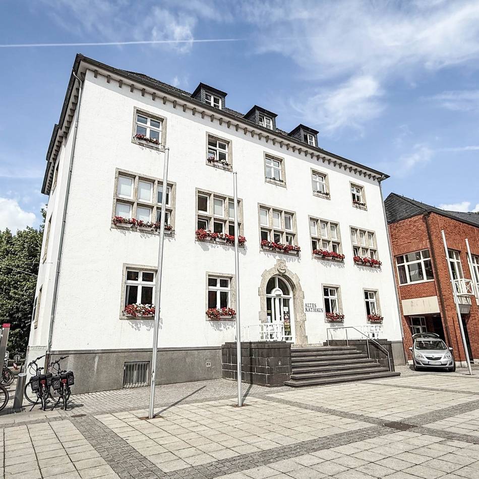 Kommunalwahl 2025 in Grevenbroich: Vier Männer wollen Bürgermeister werden – ein Kandidat ist eine Überraschung