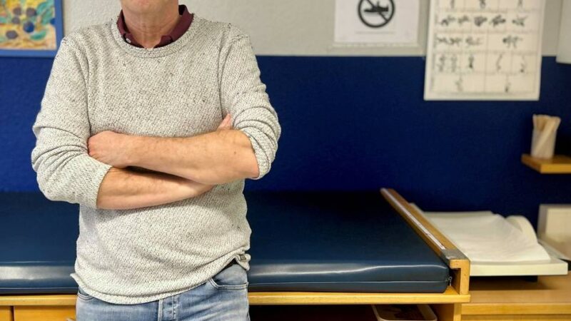 Kinderarzt aus Duisburg-Marxloh: „Ich habe schon Zweijährige behandelt, die ein eigenes Handy haben“