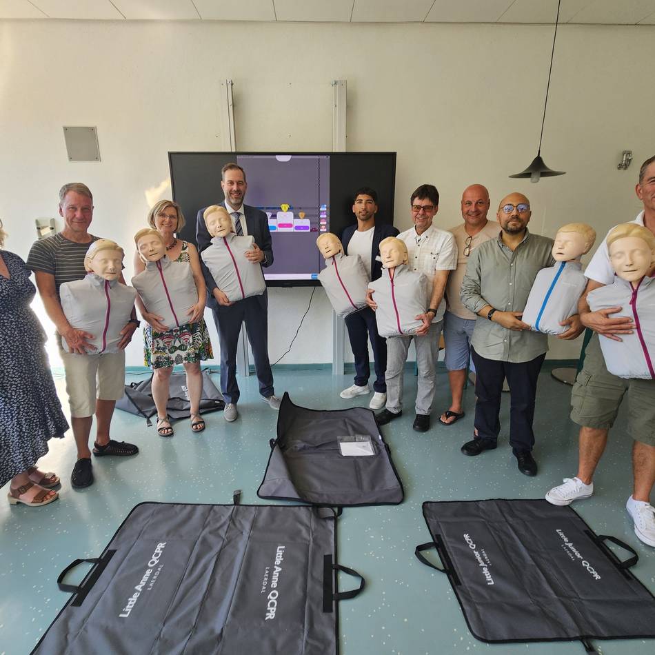 Hückeswagener Hauptschule: Ein ganz besonderes Projekt: So funktioniert die Herz-Druck-Massage