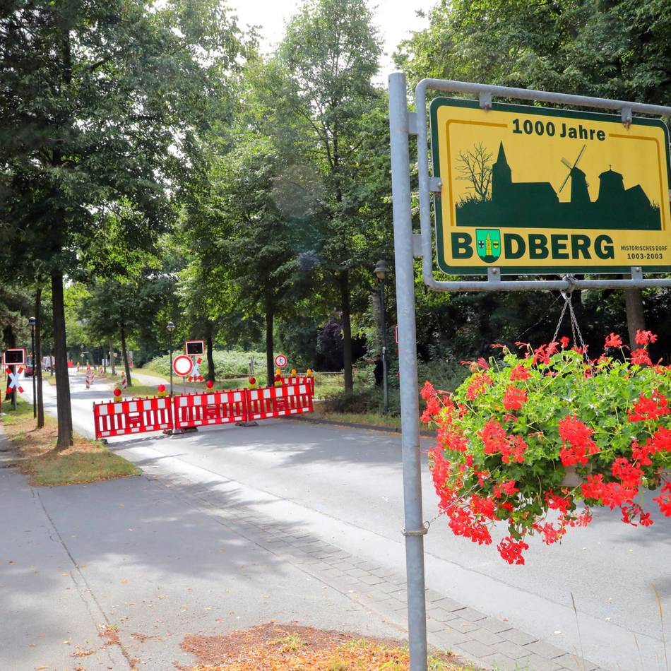 Fahrbahnsanierung in Rheinberg: Rheinberger Straße in Budberg bleibt zwei Wochen gesperrt