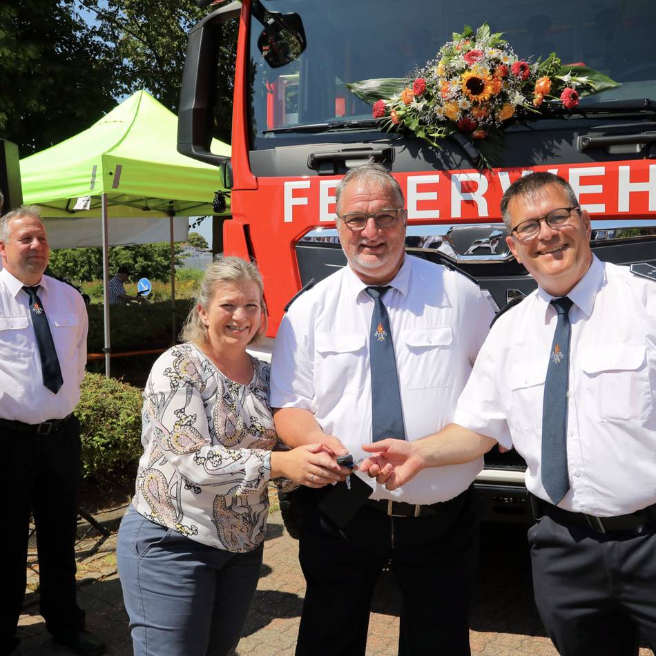 Familienfest in Sonsbeck: Neues Fahrzeug für die Feuerwehr