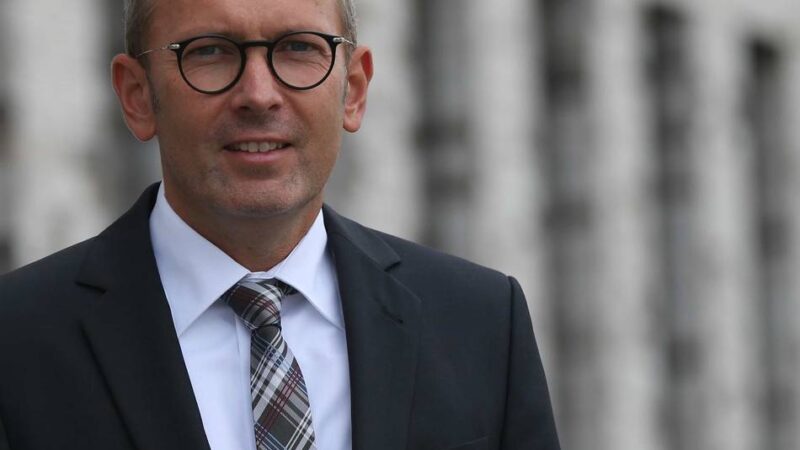 Vorstandswechsel in Leverkusen: Märtens gibt Vorsitz im Wuxi-Forum an Zöller ab