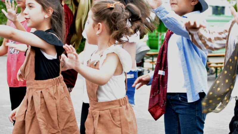 Sommerfest in der ZUE Orsoy: „Dieses Fest ist ein Fest des Austausches und der Freude“