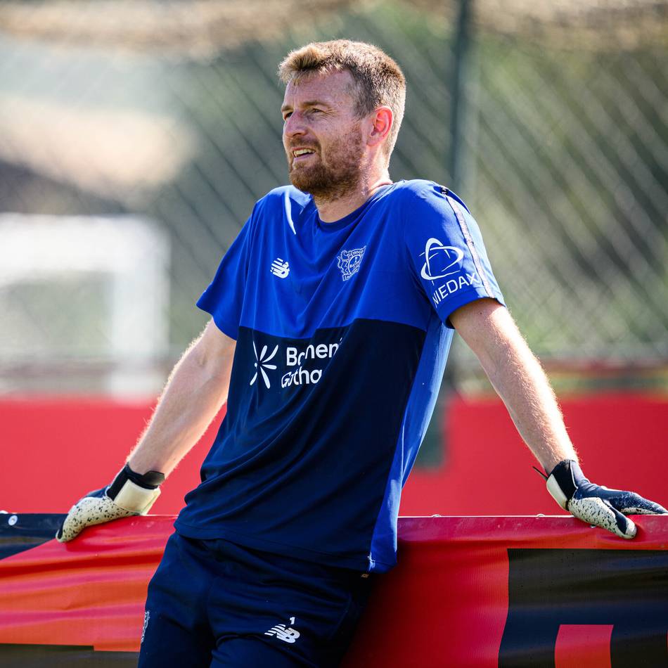 Bayers Kapitän Lukas Hradecky: „Auf jeden Fall mache ich mir meine Gedanken“