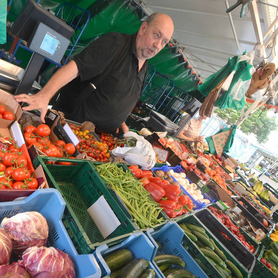 Neusser Marktbeschicker in Sorge: „In fünf Jahren haben wir hier auf dem Wochenmarkt das große Sterben“