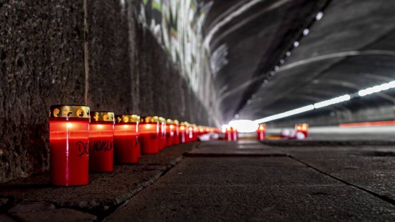 Wie Helfer die Loveparade erlebt haben: Ein Flimmern am Ende des Tunnels