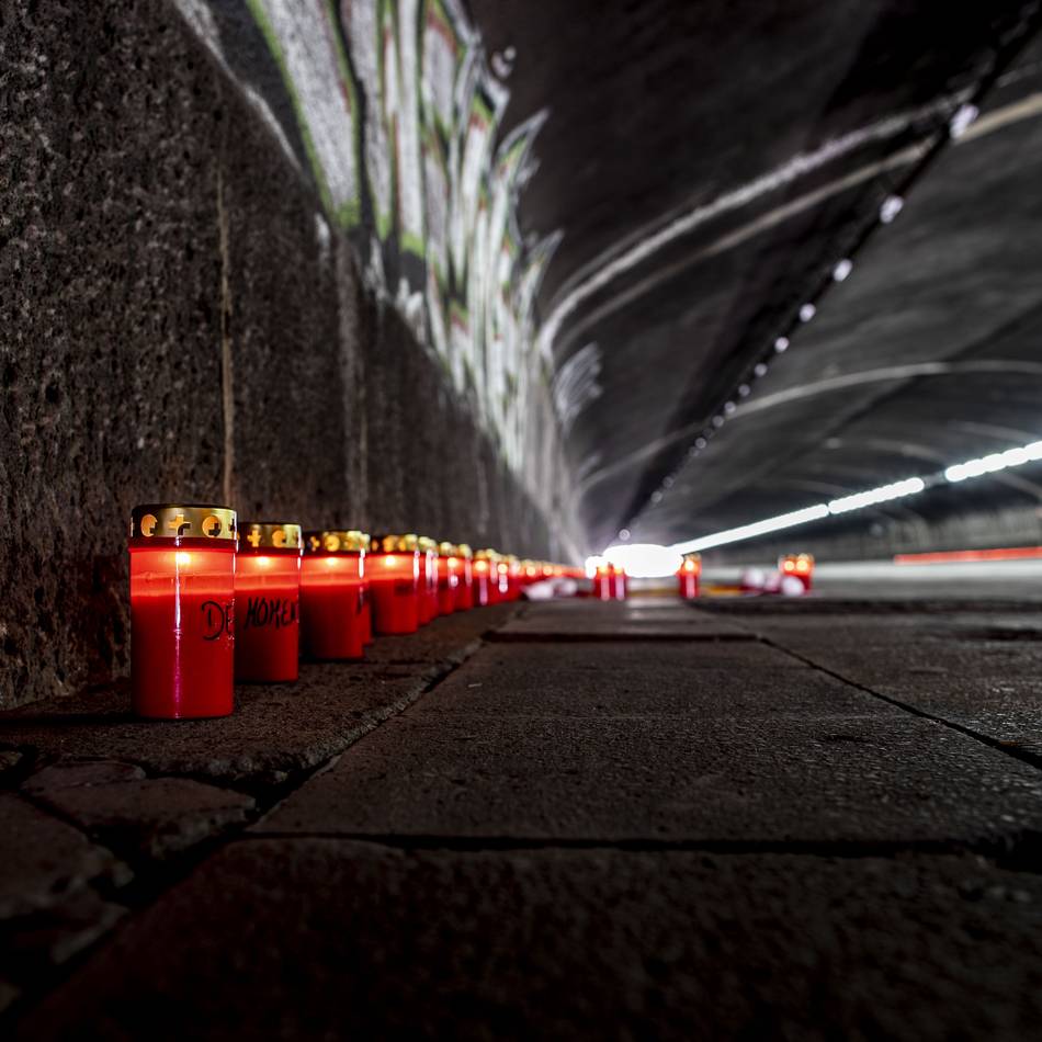 Wie Helfer die Loveparade erlebt haben: Ein Flimmern am Ende des Tunnels