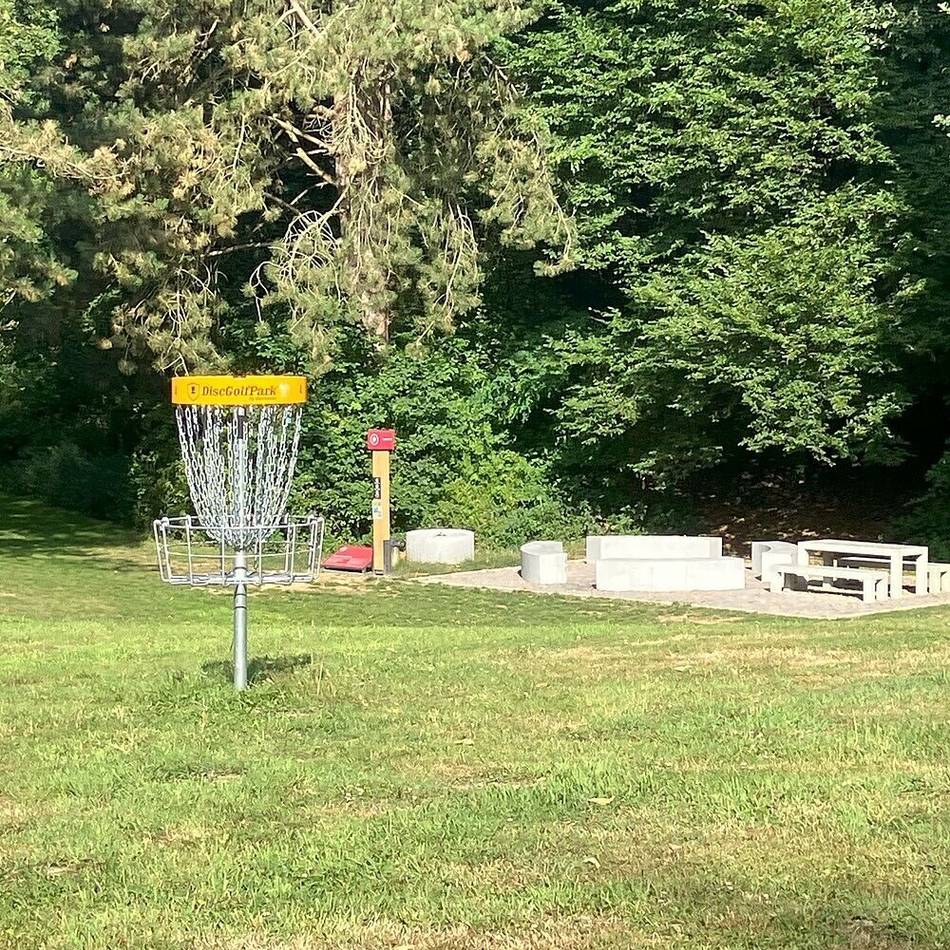 Urbanes Sportangebot in Mönchengladbach: In Rheindahlen eröffnet der neue Discgolfpark