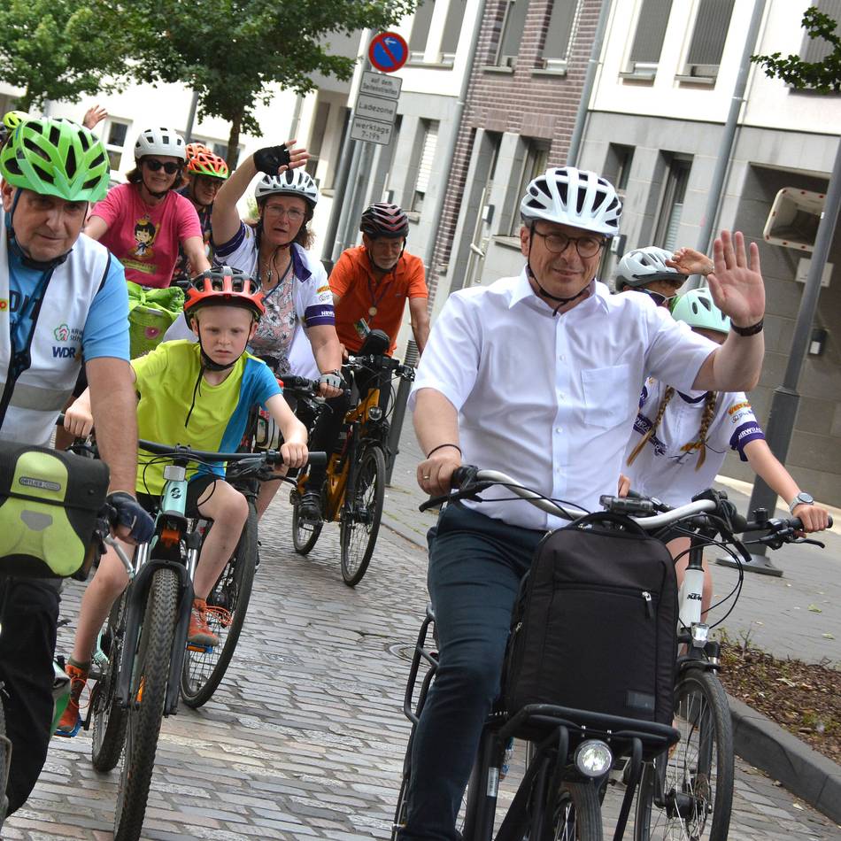NRW-Radtour und Open-Air-Konzert in Neuss: Mittags radeln, abends rocken!