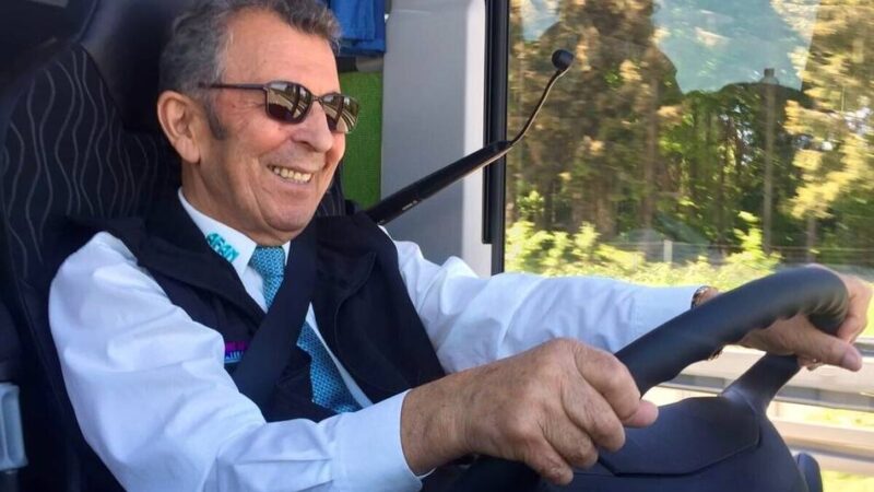 Trauer um Erdogan Afan: Die letzte Reise des beliebtesten Busfahrers von Dormagen