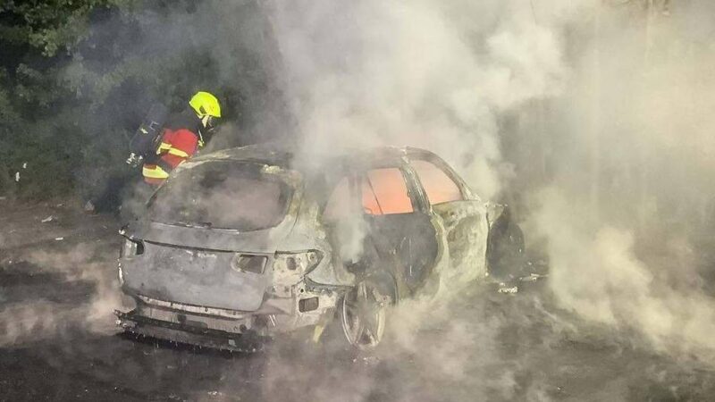 An der ’s-Heerenberger Straße: Pkw brennt völlig aus