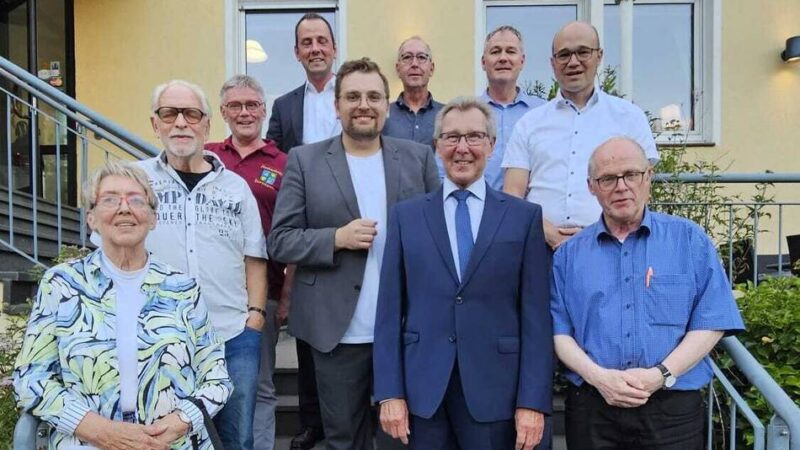 Politik in Radevormwald: CDU ehrt Mitglieder für langjährige Parteizugehörigkeit
