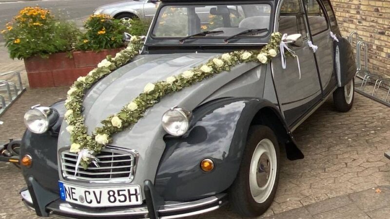 Französische Oldtimer-Liebe in Dormagen: Die Beckmanns und ihr verrücktes Entenleben