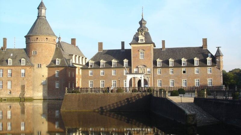 Seniorenfahrt in Sonsbeck: Mit dem Heimatverein zum Anholter Wasserschloss