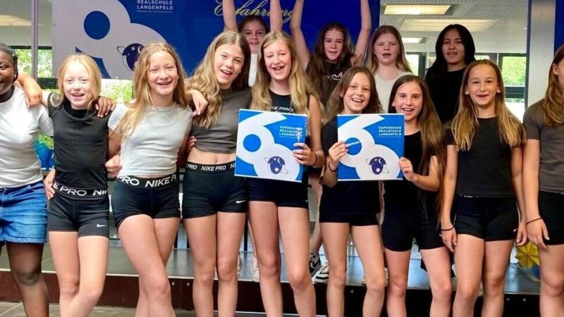 Festakt in Langenfeld: Kopernikus-Realschule feiert ihren 60. Geburtstag