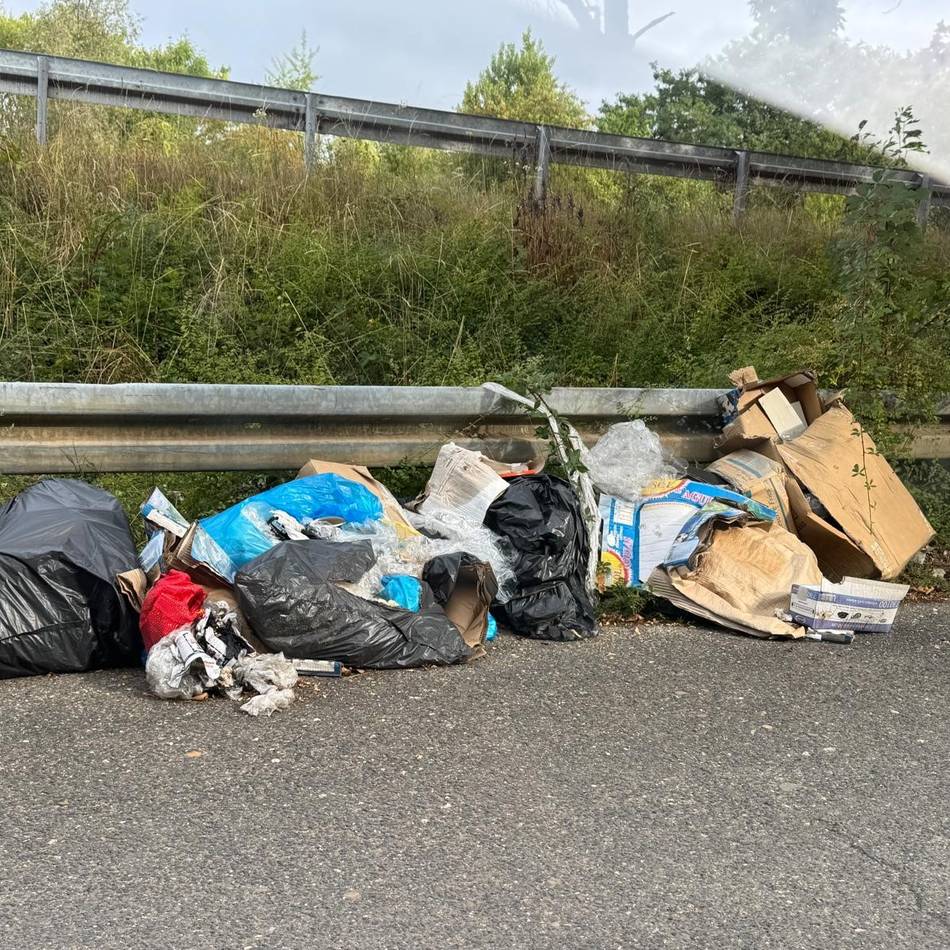 In Langenfeld: „Wilde Müllkippe“ entfernt – Stadt wird Anzeige erstatten
