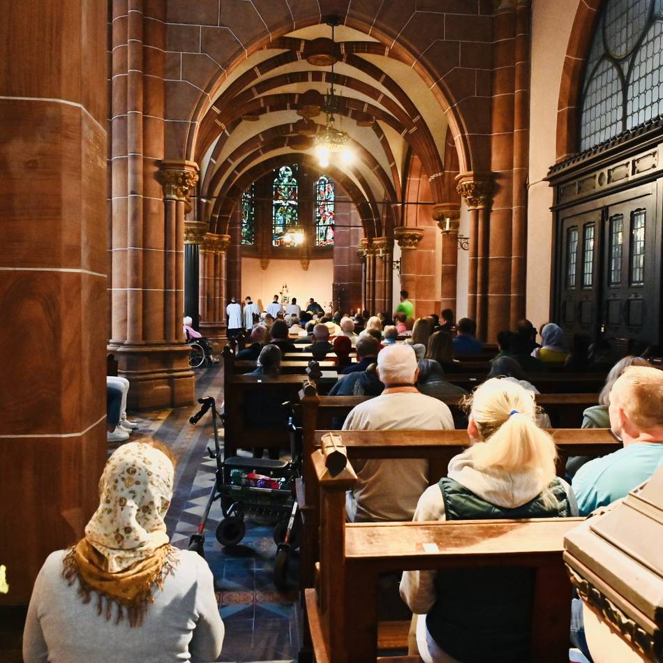Erster Gottesdienst in St. Johann Baptist: „Danke, dass Ihr zwei Jahre durchgehalten habt“
