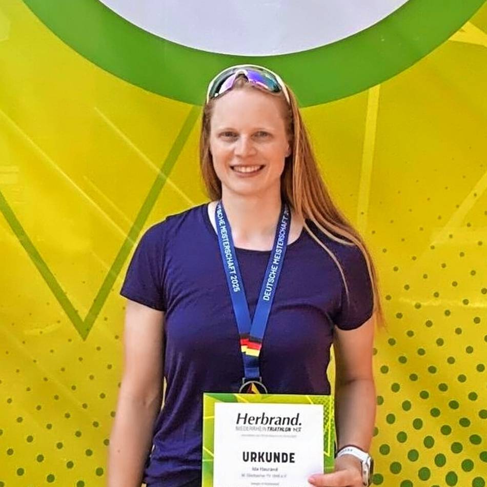 Sieg für Gladbacher Triathletin: Ida Haurand sichert sich den Deutschen Meistertitel