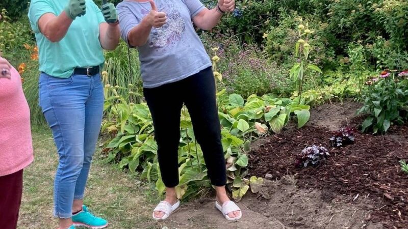 Social Day im Mehrgenerationentreff Tiefenbroich: Jetzt sind auch die Außenanlagen wieder schick